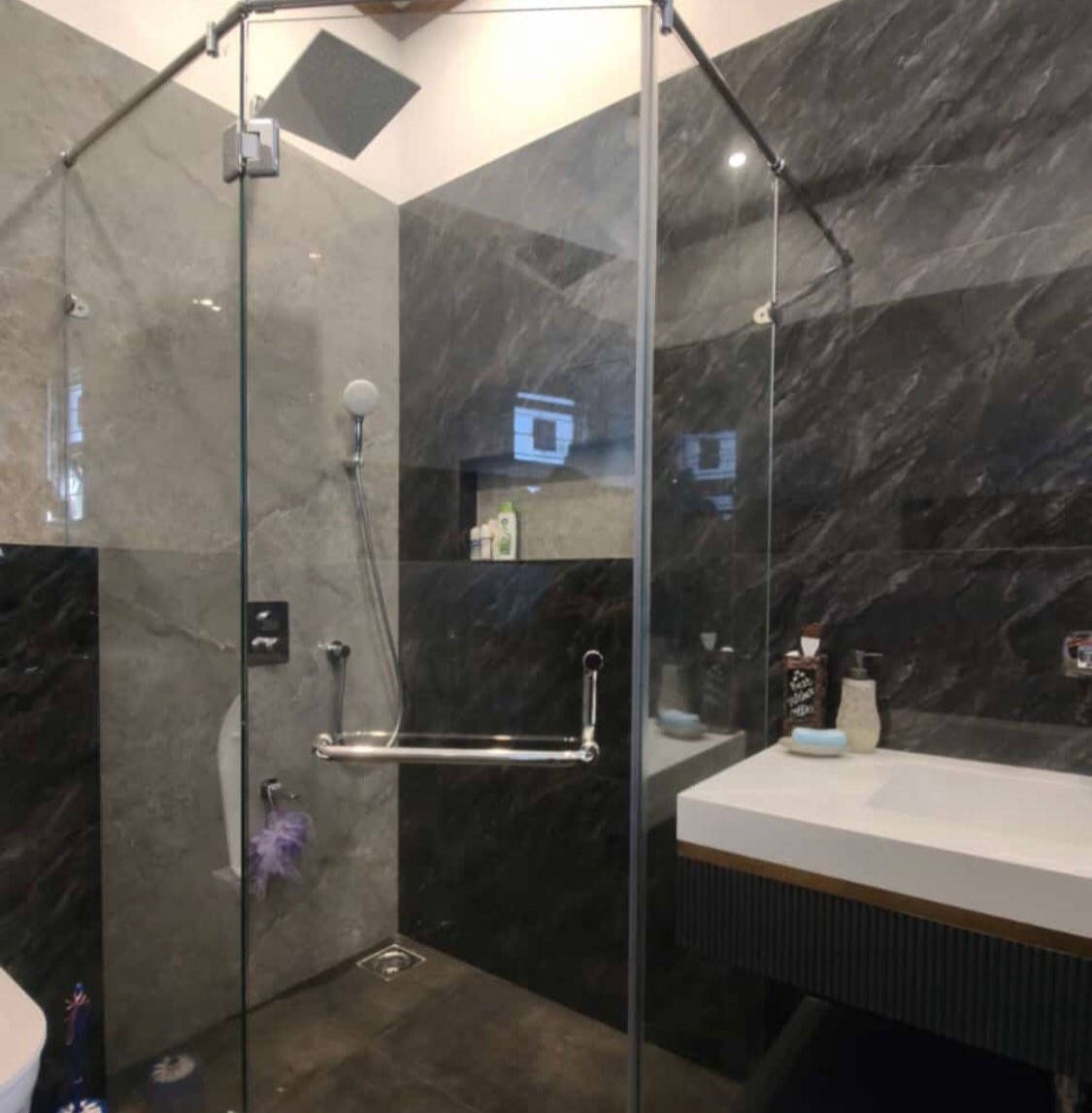 Frameless Glass Shower Cubicles Karachi